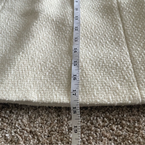 Sandro Dayna Tweed Wool Mini Skirt Women’s Size 2 Ivory White Pearl Button Lined - Picture 13 of 16
